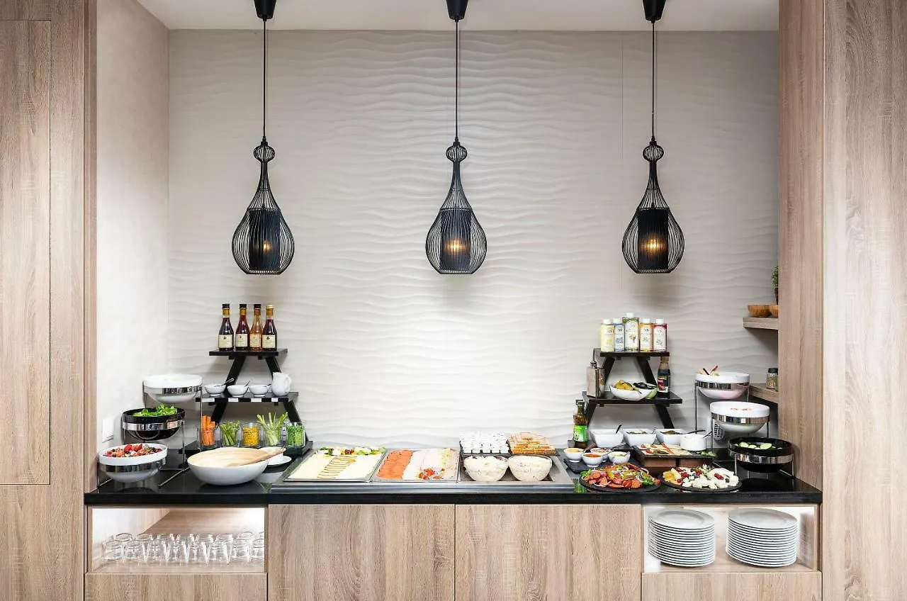 Three Corners Lifestyle Hotel Будапешт 4*,  Венгрия