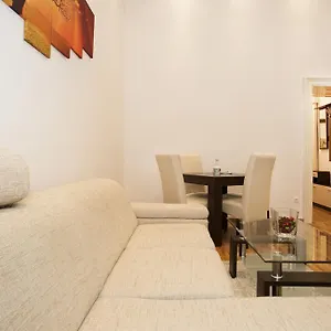 Apartamento Charlotte Close To Opera